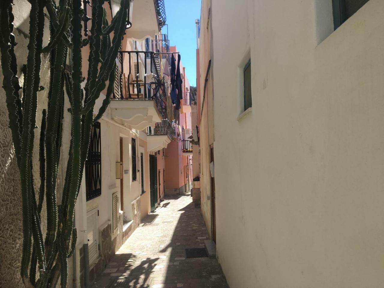 B&B Il Castello ลีปารี ภายนอก รูปภาพ